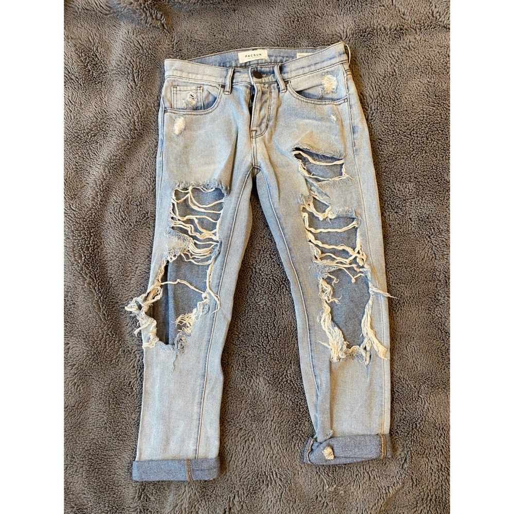 PacSun light wash boyfriend jeans